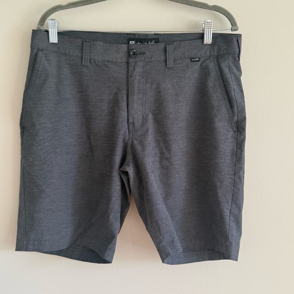 Travis Matthew 9” shorts
